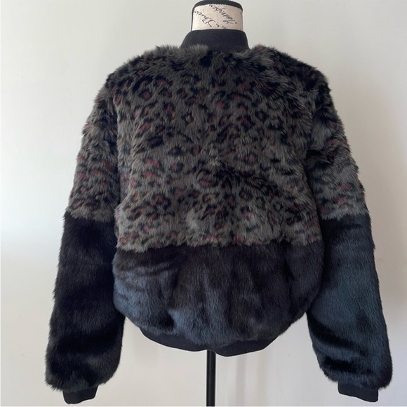 Mahoney Faux Fur Bomber Jacket Aritzia Golden by TNA - Size L - Picture 7 of 15